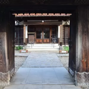 すごい建物 vol.2 100年間現役の役場のサムネイル