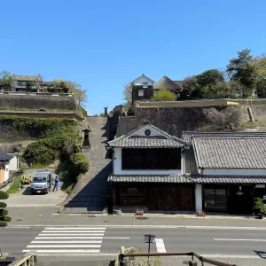 瓦と漆喰の町へのサムネイル