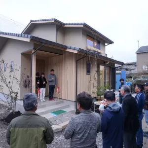 お引き渡し式のサムネイル