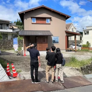 Home-Live on the WEBのサムネイル