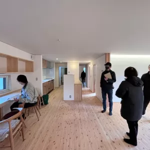 低い天井のサムネイル